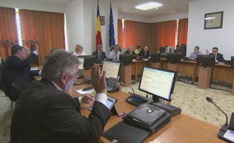 STIRI INTERNE PE SCURT. Amnistia fiscala, aprobata in Comisia de buget finante a Camerei; Institutul Cantacuzino, reorganizat