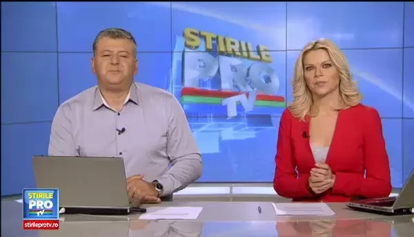 Japonezii au inventat cele mai bizare toalete moderne. Ce vad cei care trec pe langa cabinele instalate intr-un aeroport