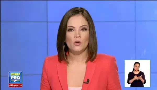 O femeie si copiii sai au ajuns la spital dupa ce masina lor a fost lovita de un autoturism al ANP, care a trecut pe rosu