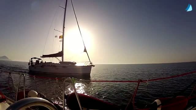 Ce primesc la schimb cei care platesc 700 de euro pentru un sejur pe iaht. "Nu poti sa vezi un asemenea rasarit de pe plaja"