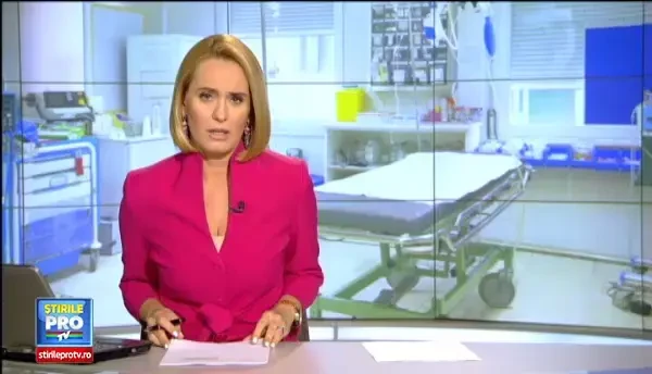 O fetita de 8 ani, zdrobita de un zid din curtea casei. Mama a scapat-o din ochi timp de 10 minute