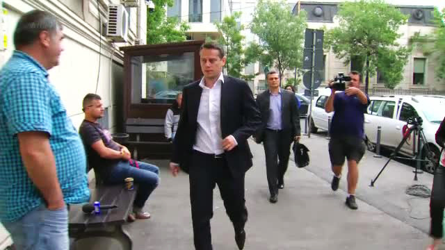 Fiul lui Viorel Hrebenciuc, chemat ca martor la DNA. Ce vor sa afle de la el procurorii anticoruptie