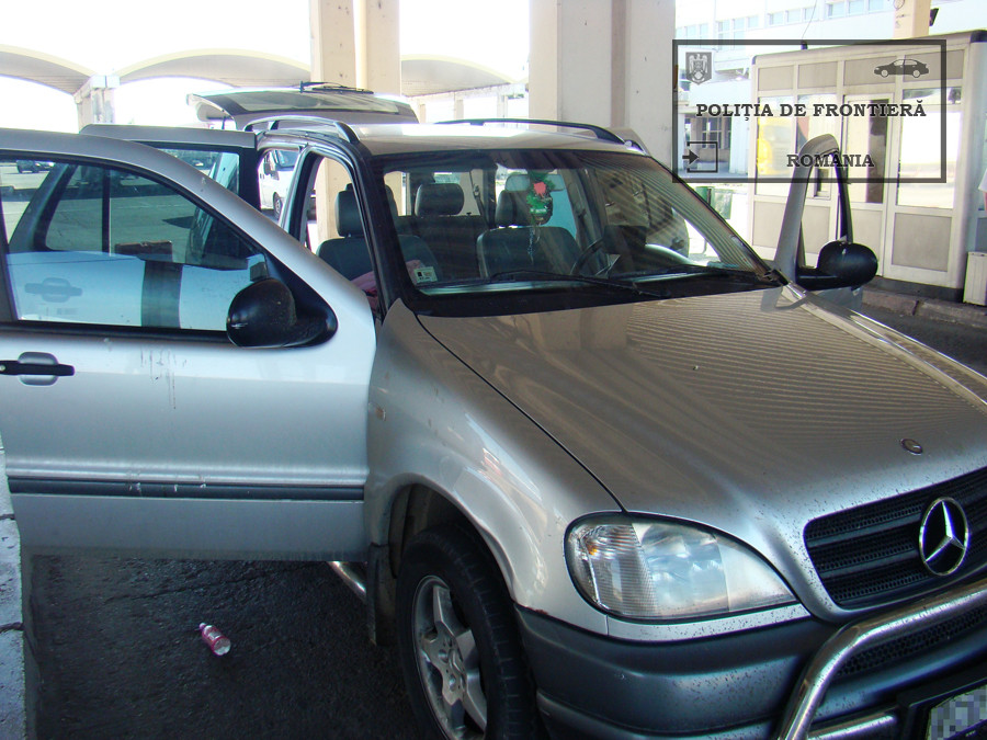 Ce au gasit politistii din vama Giurgiu in portbagajul unui Mercedes condus de un irakian. Destinatia era o tara europeana