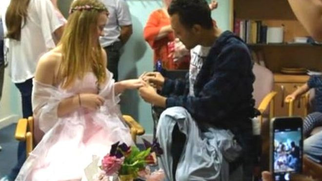 Ultima dorinta a unui adolescent roman a fost sa se insoare cu iubita lui. Tragedia a venit la doar 3 zile dupa nunta