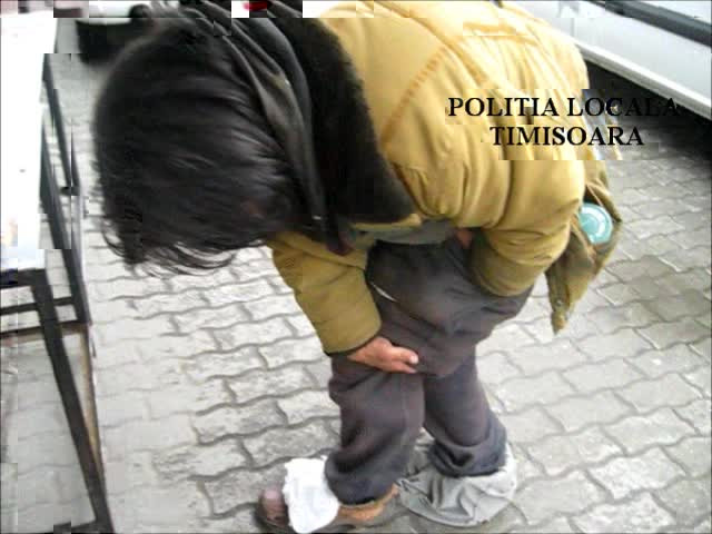 Nu are o poveste, dar are lipici la bani. Suma uriasa stransa de un cersetor de la pensionarii din Timisoara