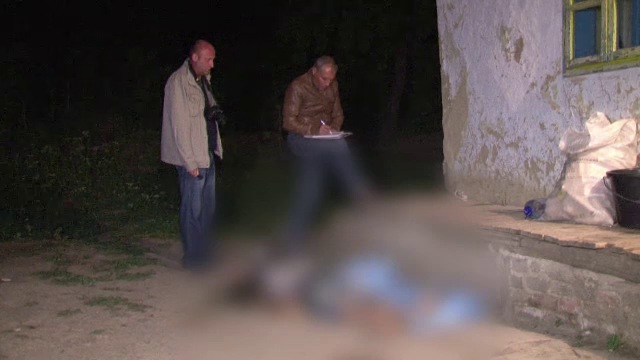 Un barbat de 50 de ani, din Vaslui, a fost gasit mort in curtea iubitei sale. Ce a facut cu putin timp inainte de deces