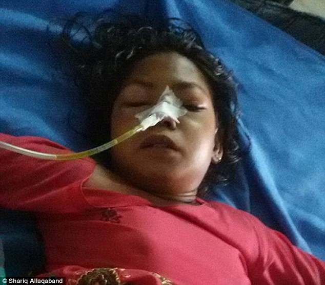 A mancat doar par timp de un an si avea dureri cumplite. Medicii au fost uimiti cand au vazut ce avea in stomac. VIDEO