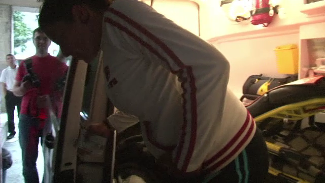 Motivul revoltator pentru care o gravida din Botosani si sotul ei au fost batuti crunt de un vecin: "M-a lovit in burta"