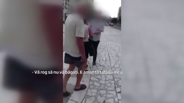 Doi barbati, tata si fiu, s-au luat la bataie din cauza amantei parintelui, in Buzau. Imagini filmate cu telefonul mobil