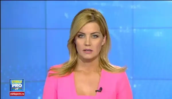 Doi barbati, tata si fiu, s-au luat la bataie din cauza amantei parintelui, in Buzau. Imagini filmate cu telefonul mobil