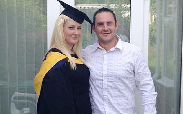 ATACUL DIN TUNISIA. Un britanic si-a folosit trupul drept scut uman pentru a-si proteja logodnica de gloantele atacatorului