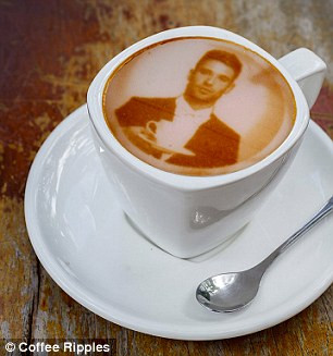 O noua tehnologie ne permite sa ne imprimam pozele in ceasca de cafea. Masinaria care a cucerit cafegiii a aparut pe piata