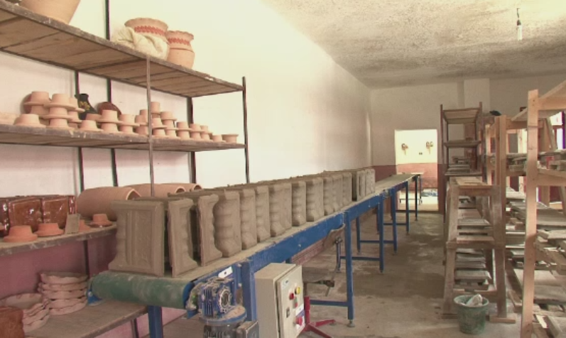 Comuna in care oamenii prefera ajutorul social in locul unui salariu. Motivul pentru care nu vor sa lucreze la fabrica