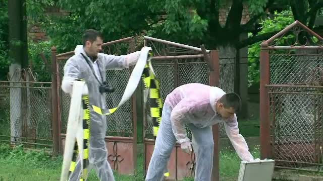 Sfarsit tragic pentru un batran din Buzau. A fost desfigurat si legat cu sarma de 4 hoti, pe care i-a surprins la furat