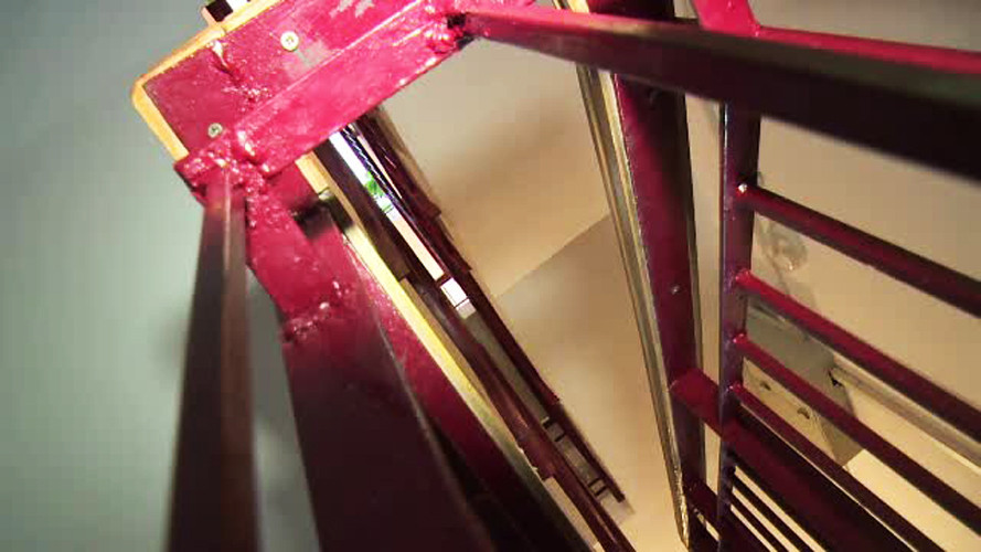 Moarte suspecta a unei fetite lasate in grija vecinilor. Medicii SMURD au fost ingroziti de starea in care au gasit-o