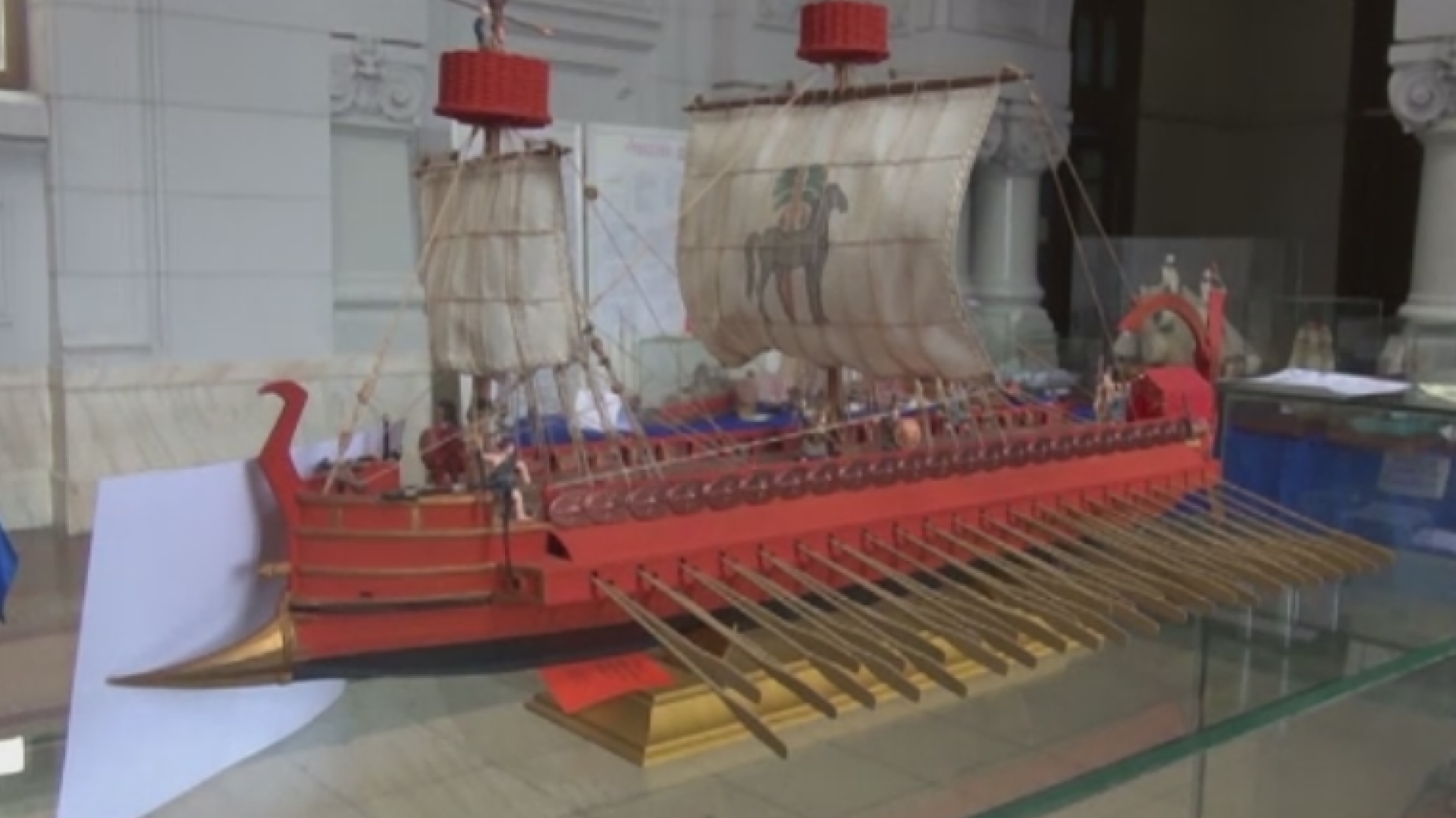 Concurs de navomodele la Galati. Participantii au adus portavioane, nave de lupta si corabii de pe vremea piratilor