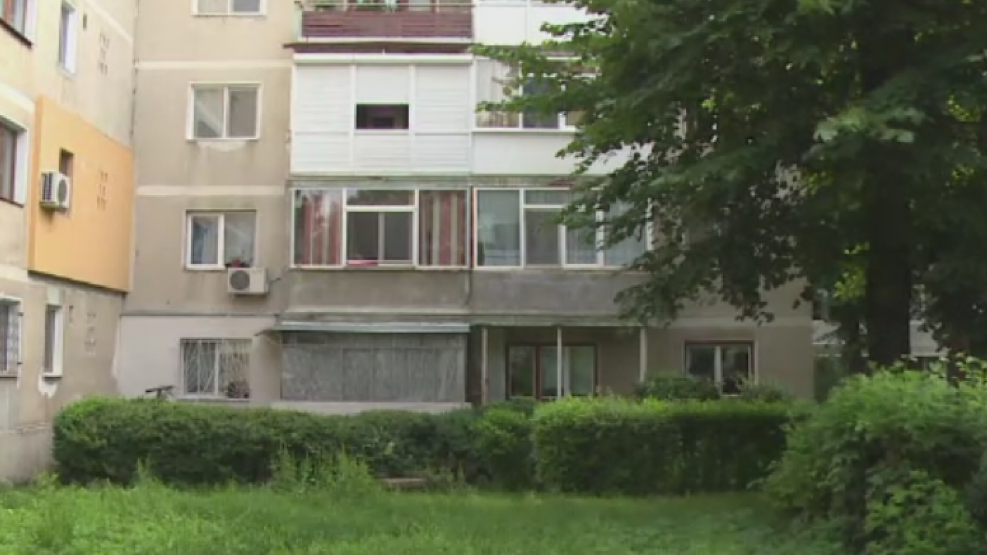 O batrana din Ploiesti s-a sinucis aruncandu-se de la balcon. De ce a recurs femeia la acest gest