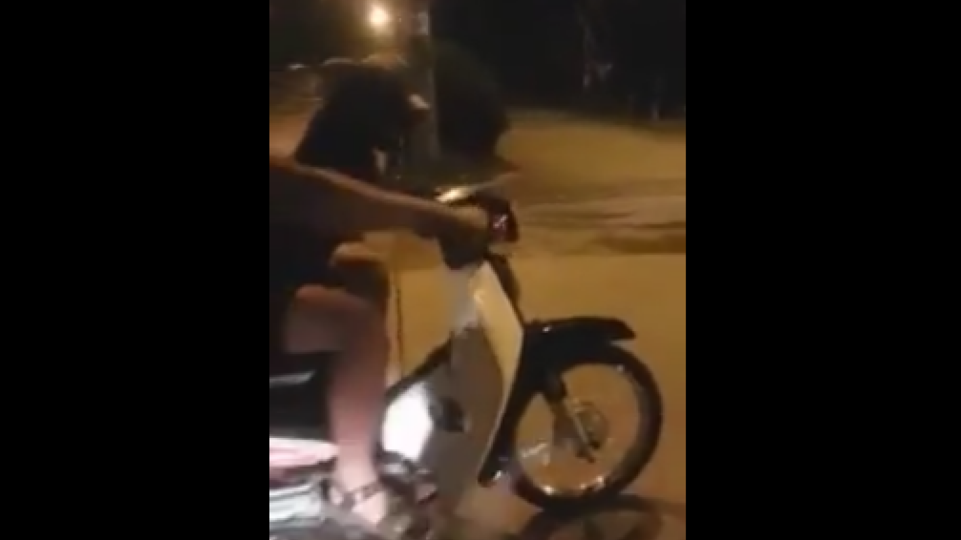 Pentru gestul sau acest barbat va plati scump! Politia este pe urmele lui deja VIDEO