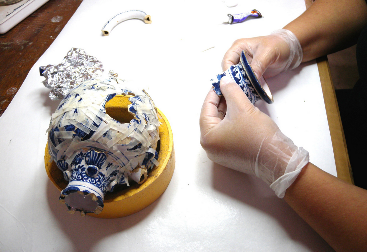 Un baietel de 5 ani a spart un artifact vechi de 221 de ani dintr-un muzeu. Ce s-a intamplat un an mai tarziu