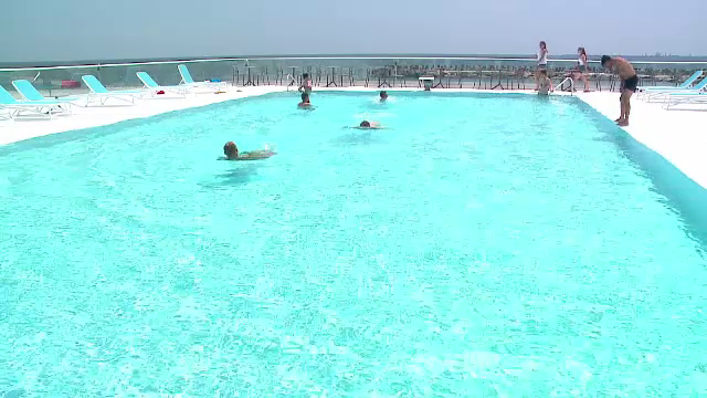 O noua statiune de pe litoral renaste si concureaza cu Mamaia. “Plaja incepe sa arate ca in Egipt”