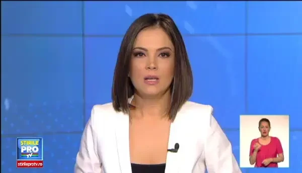 Elena Udrea se relaxeaza intr-un complex de lux din Mamaia. Nu a scapat insa de vizitele la politie