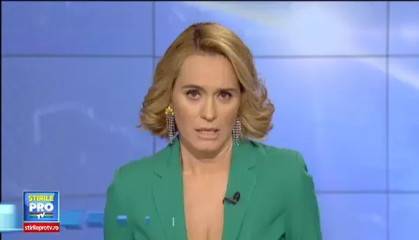 ISIS loveste din nou in civilizatie. Jihadistii au zdrobit si facut bucati o statuie veche de 2000 de ani in Palmira