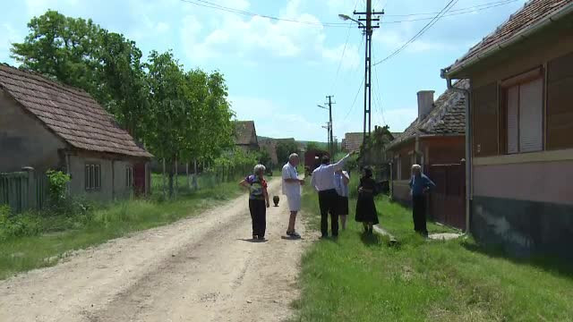 Doi belgieni, intr-un "colt de Rai". Ar fi putut trai in tara lor pe picior mare, dar au ales viata intr-un sat romanesc