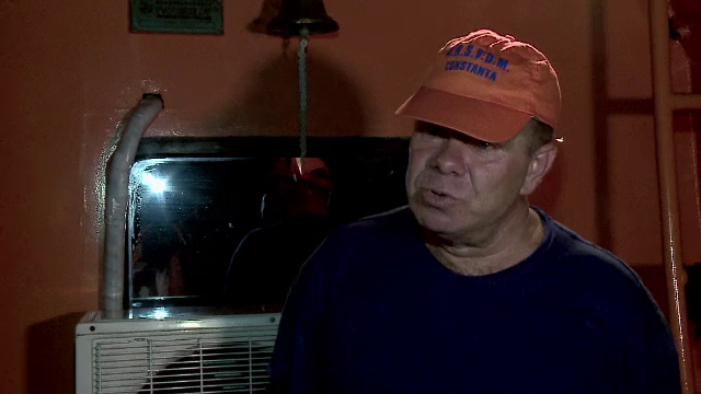 ANIMATIE GRAFICA. Operatiune dificila la Constanta. Ce a urmat dupa ce 2 barbati au iesit cu iahtul in larg, in marea agitata