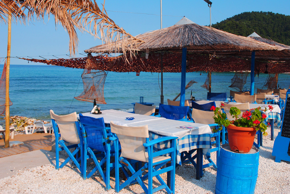 Turist in Grecia. Cum se vede criza de pe plajele elene. "Pe localnici nici macar nu ii preocupa"