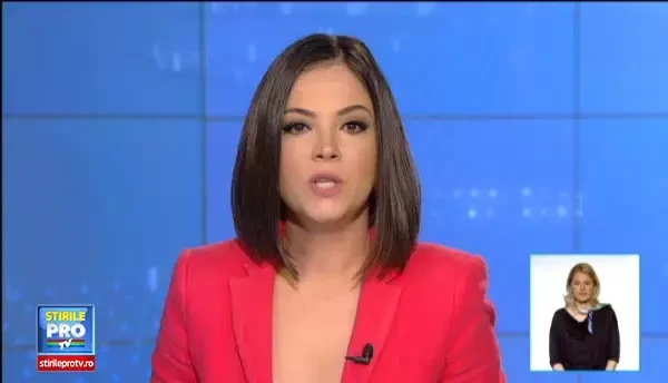 Camera de supraveghere. Momentul in care doua batrane din Braila sunt lovite in plin pe trecerea de pietoni