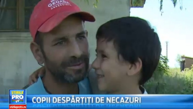 Grav bolnav de ciroza, un tata nu mai poate sa isi tina cei trei copii acasa. Drama prin care trece familia din Dambovita