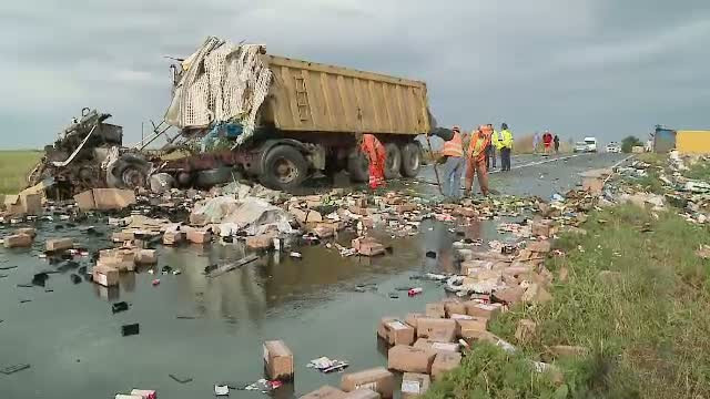 Accident soldat cu 1 mort pe DN 7, in Arad. Reactia primarului: "Daca era gata autostrada, poate s-ar fi putut evita"