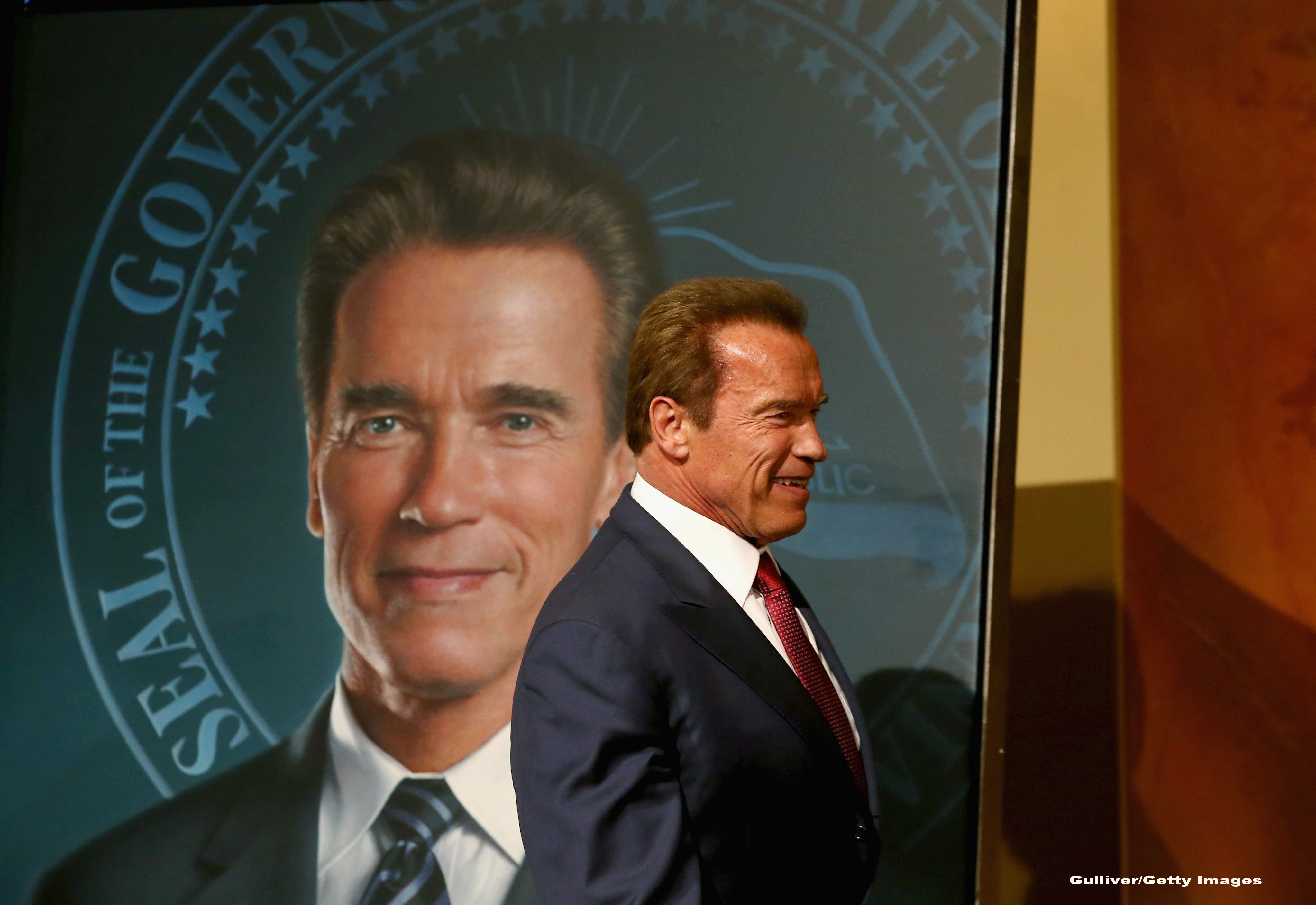 Schwarzenegger a revenit pe Twitter după operaţia la inimă: "E adevărat: m-am întors!"