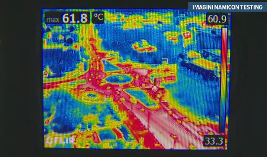 Experiment Stirile ProTV: Temperatura resimtita de pe cea mai inalta cladire din Capitala: peste 70 de grade Celsius