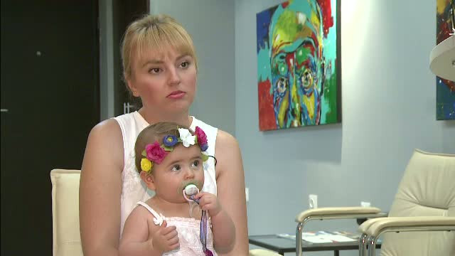 Doctorii i-au spus ca fetita ei nu va mai trai mult. Cum i-a salvat viata cu ajutorul serviciul medical "second opinion"