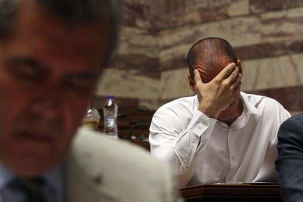 Yanis Varoufakis: Germania planuieste ca Grecia sa fie exclusa din Zona Euro. Vrea sa-i sperie pe francezi