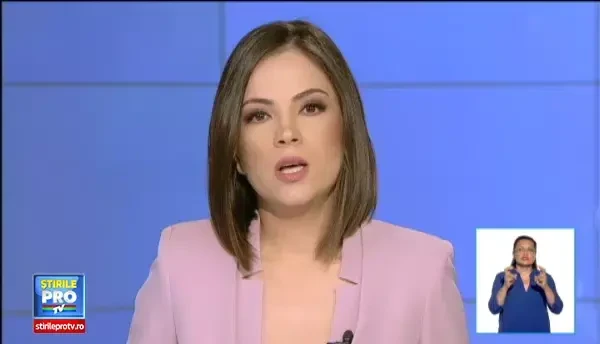 Cativa oameni din Buzau vad pe peretele unei case chipul parintelui Arsenie Boca: L-am sters si a reaparut din nou