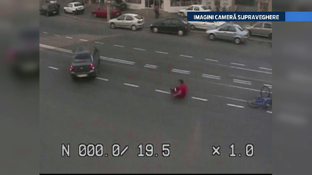 Un tanar din Braila a fost spulberat de o masina si aruncat 10 metri. Accidentul a fost surprins de camerele de supraveghere