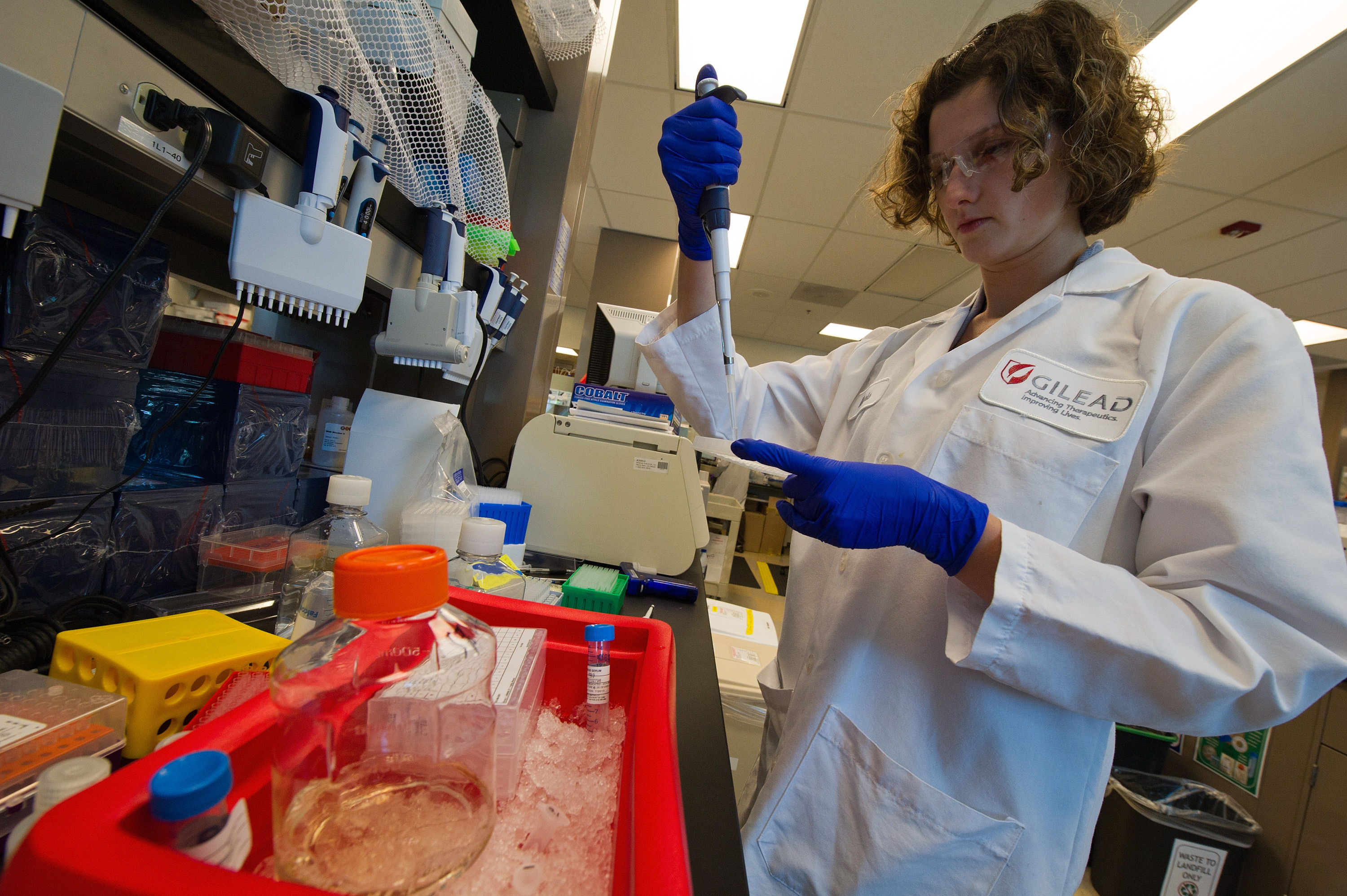 Raport ONU. Omenirea a reusit impiedicare raspandirii virusului HIV. "Avem un nou obiectiv, eradicare SIDA pana in 2030"