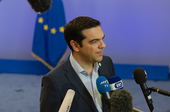 "Am evitat sinuciderea colectiva a tarii". Cum justifica fostul premier elen Tsipras acceptarea masurilor de austeritate