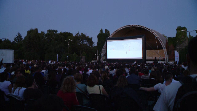 Timisorenii sunt invitati gratis la cinematograf, pana duminica. Maraton de filme in aer liber, cu pelicule premiate