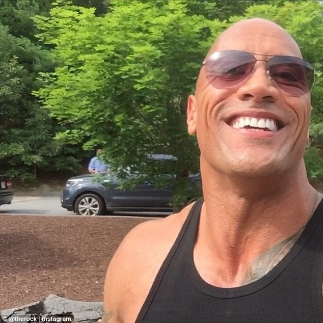 "Accidentul" care i-a speriat pe fanii lui The Rock. Ce imagini a facut actorul publice. VIDEO