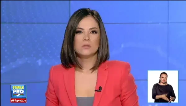 De miercuri dimineata, Capitala mai are un rau, pe langa Dambovita. Peticele de asfalt au cedat din cauza fortei apei. VIDEO