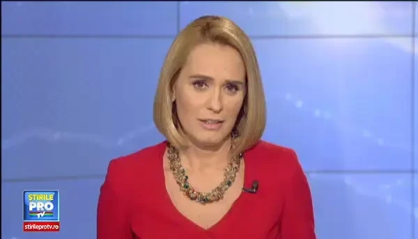 Ploiestenii s-au trezit cu doi stalpi pe o trecere de pietoni: E un scenariu de film cu prosti