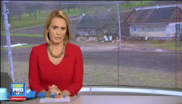 Fetitele din Vaslui care traiesc cu cornul si laptele de la scoala, dar isi invata mama sa socoteasca: Cate degete am?