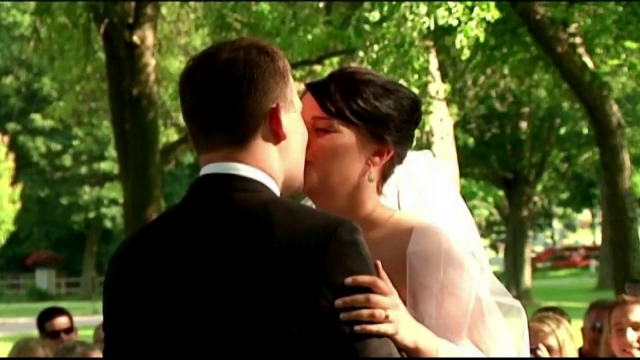 Doi tineri din SUA au decis sa se casatoreasca intr-un cimitir. Motivul pentru care au ales locul inedit