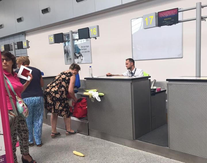 Surpriza de proportii pe Aeroportul din Cluj. Ce avea in bagaje o femeie care pleca spre Madrid. FOTO