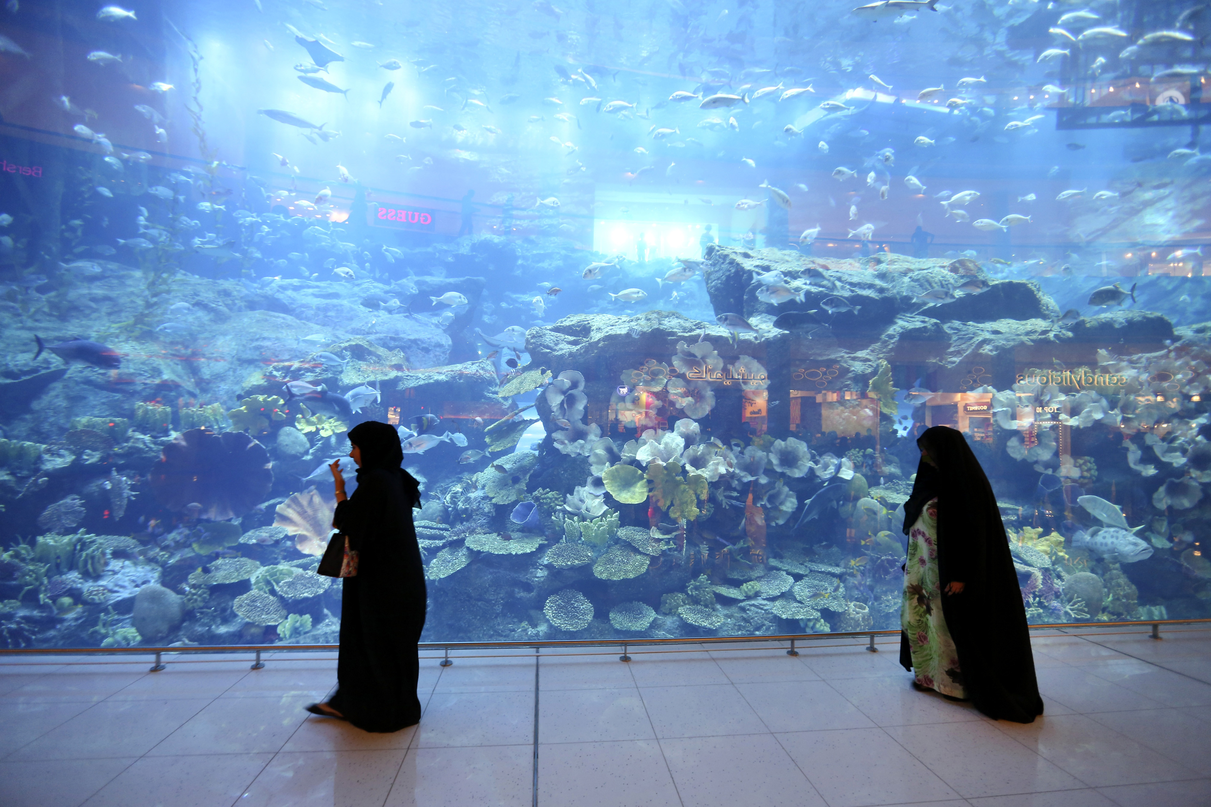 Cum arata cel mai mare mall din lume. 80 de milioane de oameni si-au facut cumparaturile aici, in 2014