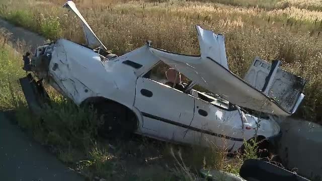 Un sofer de 70 de ani a murit, la intrarea in Arad. Masina sa a zburat pur si simplu peste un sens giratoriu inalt de 1 metru