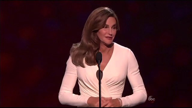 Caitlyn Jenner, premiata de o televiziune de sport. Discursul vedetei a starnit controverse